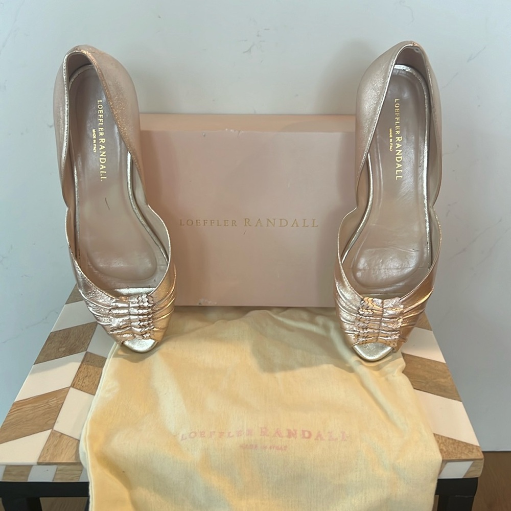 Women’s Loeffler Randall flats, crinkled leather gathered detail, peep toe